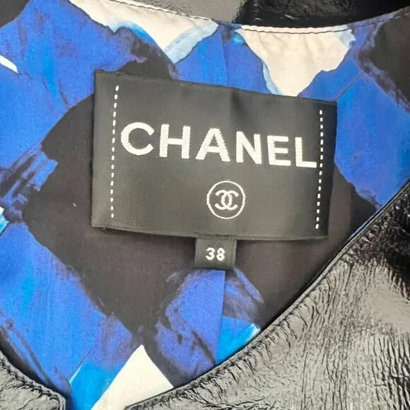 CHANEL black leather patent long lightweight jacket size 38
